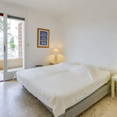 Apartment Eden Parc By Interhome Sanary-sur-Mer